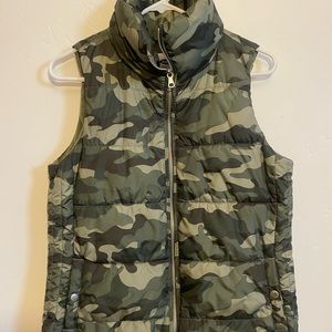 Old Navy camo puffy vest